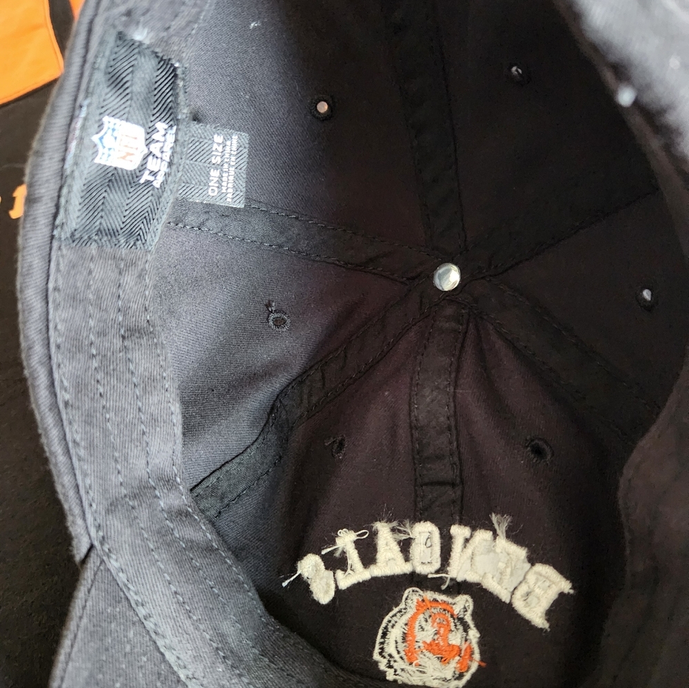 Cincinnati Bengals Womens Tee Shirt Size M and Hat - Picture 10 of 11